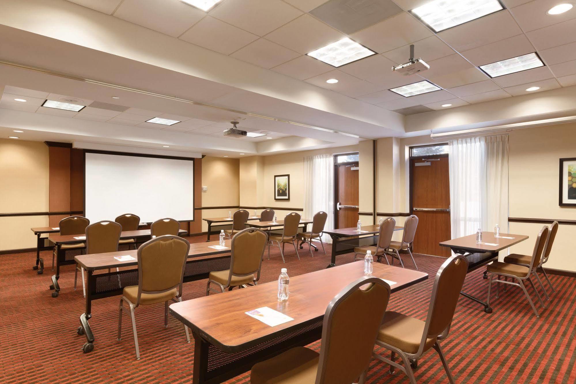 Hyatt Place Chantilly Dulles Airport South Екстер'єр фото